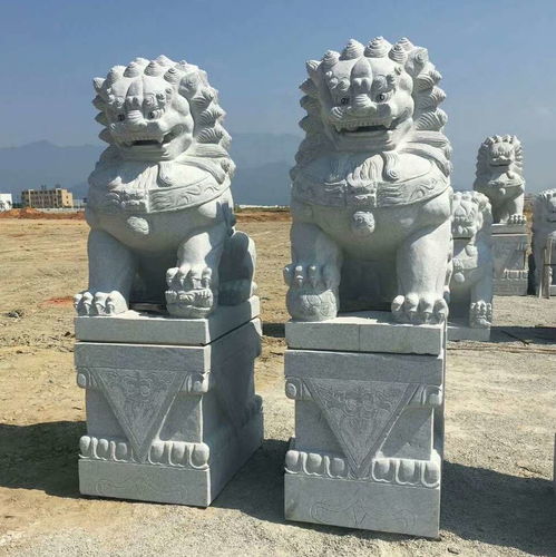 【武汉灰色花岗岩石狮子,石狮子高度2米,工艺精湛抛光度好】-
