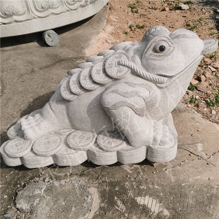芝麻白石雕金蟾 咬钱蟾蜍石雕工艺品 纳瑞动物雕刻