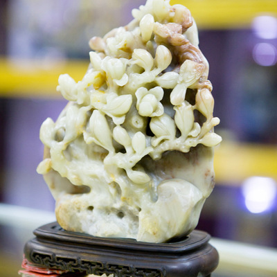 批发采购玉器工艺品-正品石头石雕产品 寿山石摆件直销价芙蓉石【花香鸟语】批发采.
