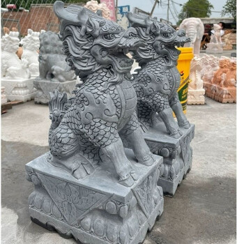 石雕麒麟_晚霞红石雕工艺品吉祥麒麟红天青石仿古石雕 - .