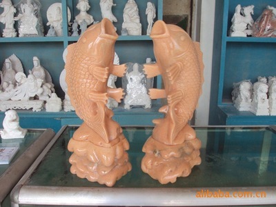 汉白玉石雕工艺品 手工与机械精工打造的多样鱼类艺术